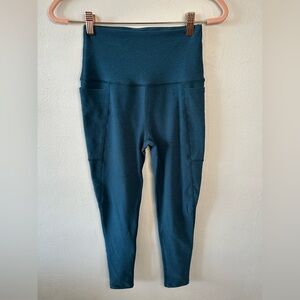Beyond Yoga Teal Leggings with pockets
